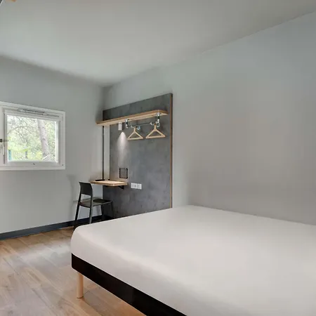 מלון Ibis Budget Centre Millenaire -