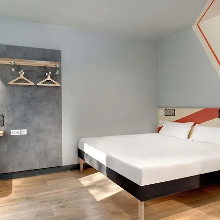 מלון Ibis Budget Centre Millenaire -